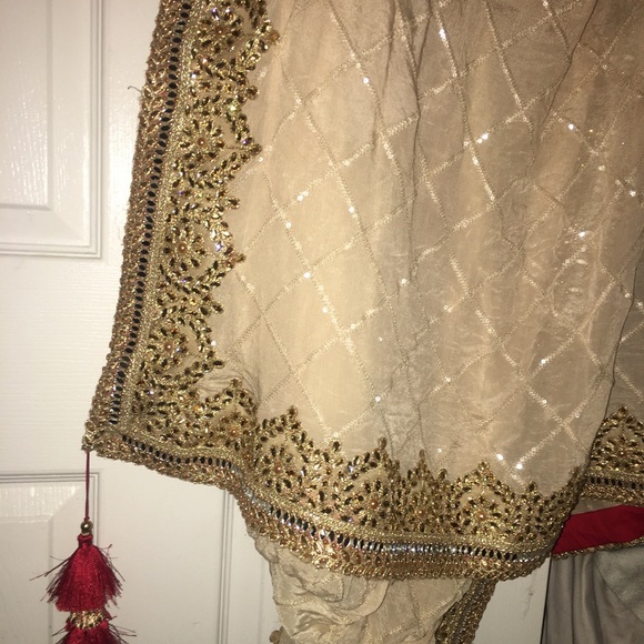 Sharara top and dupatta in cream and red with gold embroidery and beading.Size 8 - Picture 13 of 15